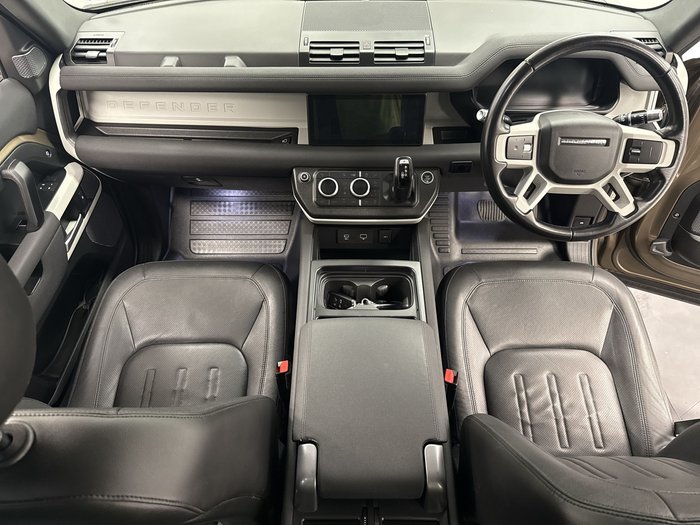 2021 Land Rover Defender 110 D300 SE