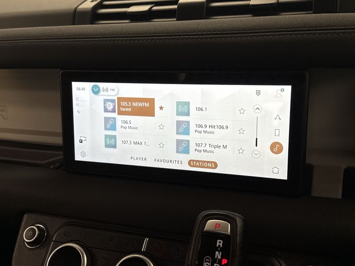 2021 Land Rover Defender 110 D300 SE