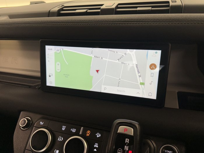 2021 Land Rover Defender 110 D300 SE