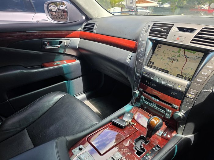 2007 Lexus LS 460 USF40R Silver