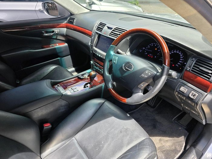 2007 Lexus LS 460 USF40R Silver