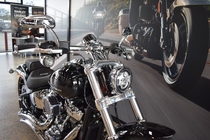 2025 Harley-davidson FXBR BREAKOUT (117) VIVID BLACK