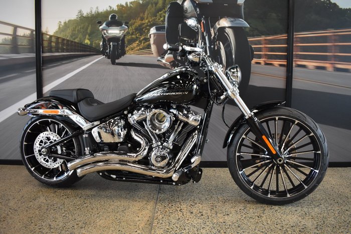 2025 Harley-davidson FXBR BREAKOUT (117) VIVID BLACK