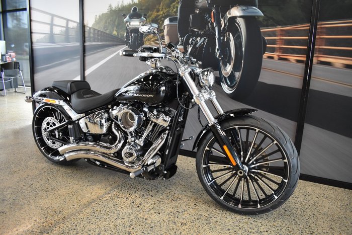 2025 Harley-davidson FXBR BREAKOUT (117) VIVID BLACK