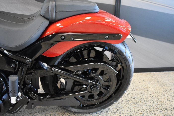 2025 Harley-davidson FXBR BREAKOUT (117) BRILLIANT RED