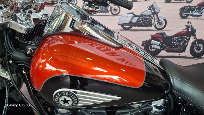 2025 Harley-davidson FLFB FAT BOY (117) WHISKEY FIRE / BLACK