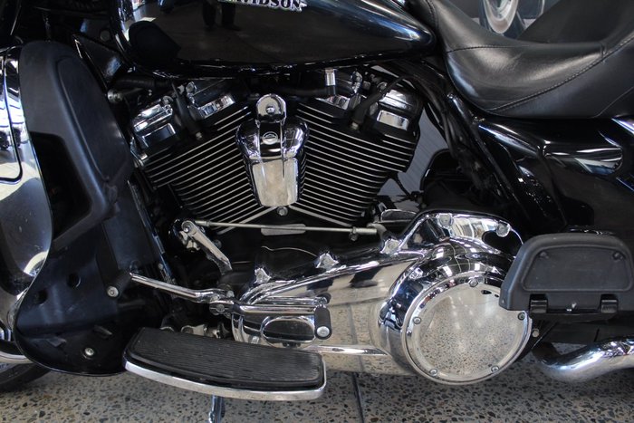 2019 Harley-davidson FLHTK ULTRA LIMITED VIVID BLACK