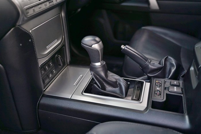 2021 Toyota Landcruiser Prado VX