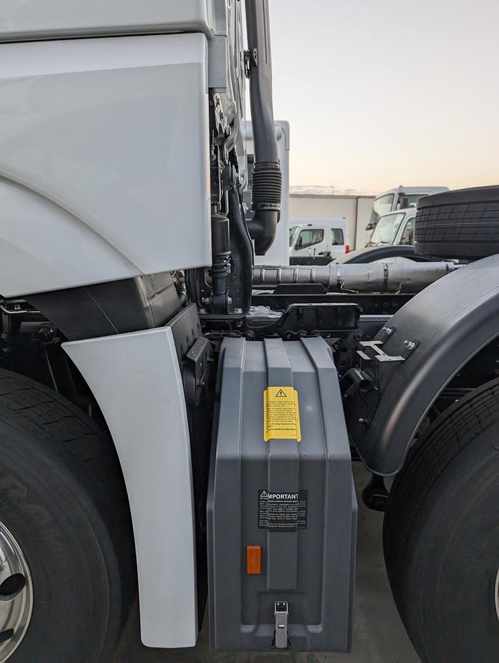 2024 Mercedes-Benz Arocs 3258 White