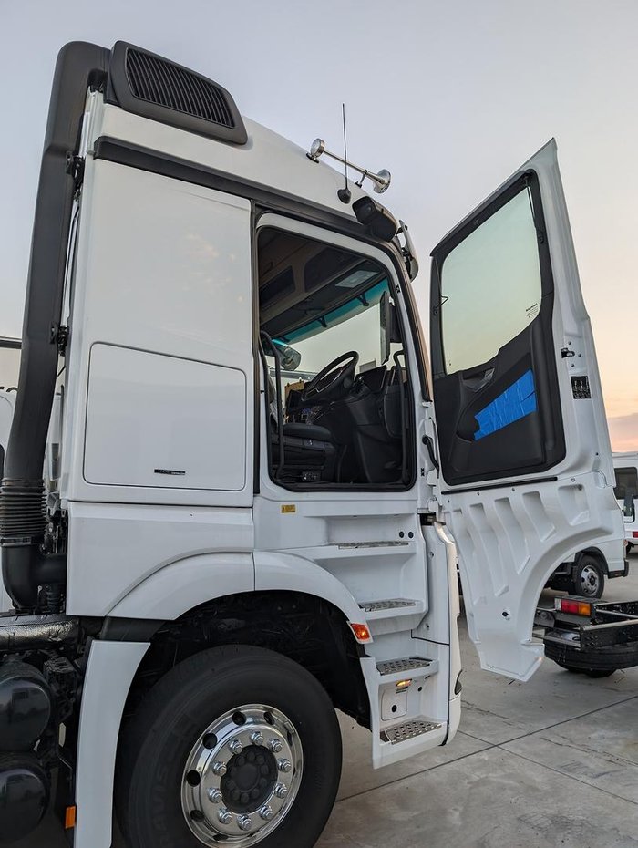 2024 Mercedes-Benz Arocs 3258 White