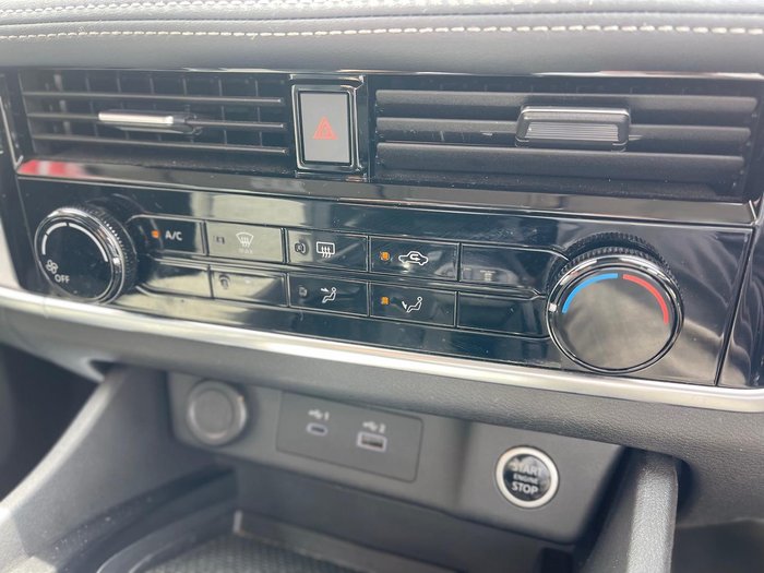 2023 Nissan X-TRAIL ST