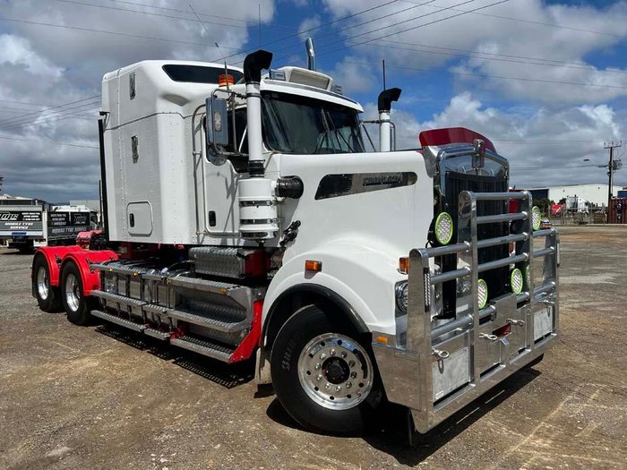 2017 Kenworth T909