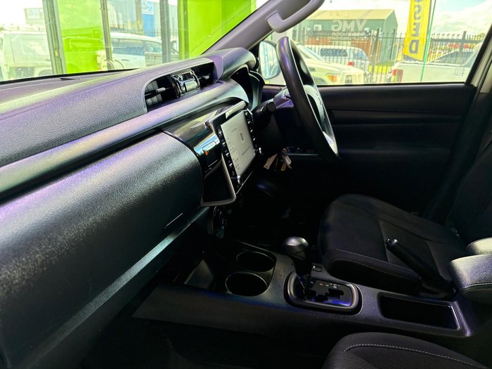 2021 Toyota Hilux SR