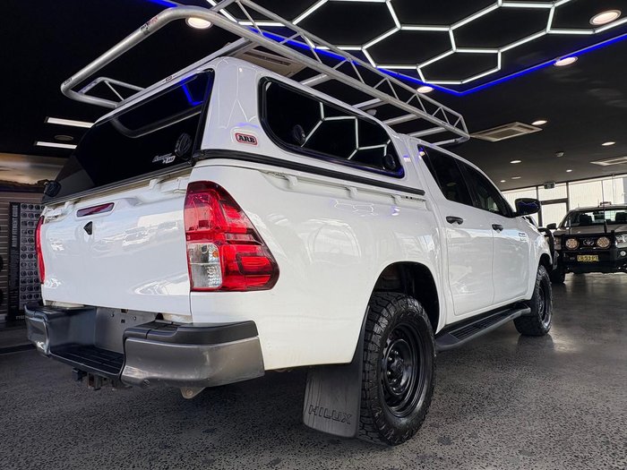 2021 Toyota Hilux SR