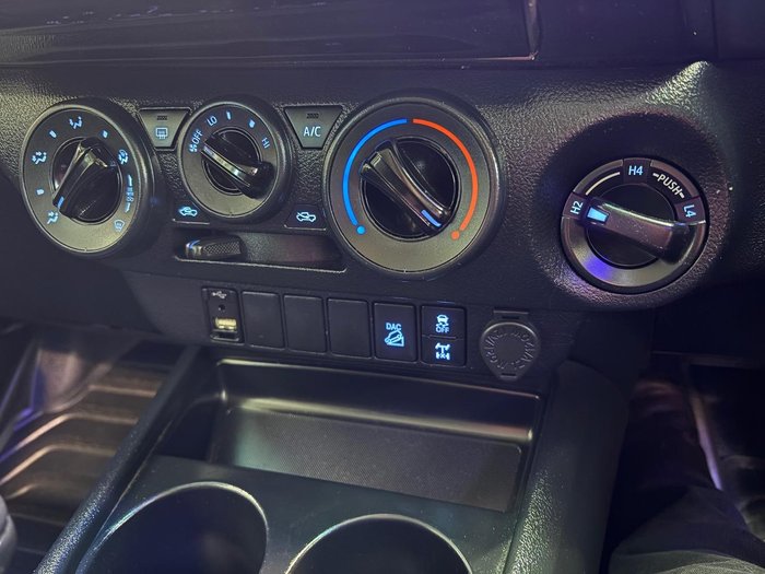 2021 Toyota Hilux SR