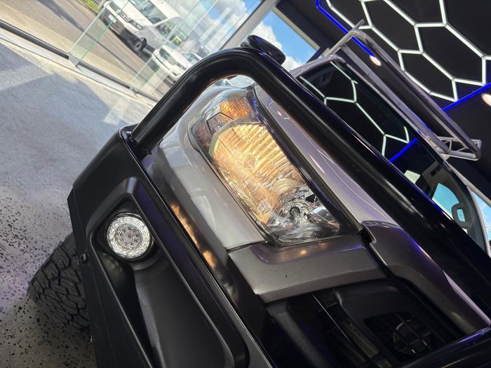 2021 Toyota Hilux SR