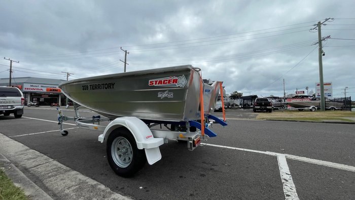 2025 Stacer 359 Territory Striker