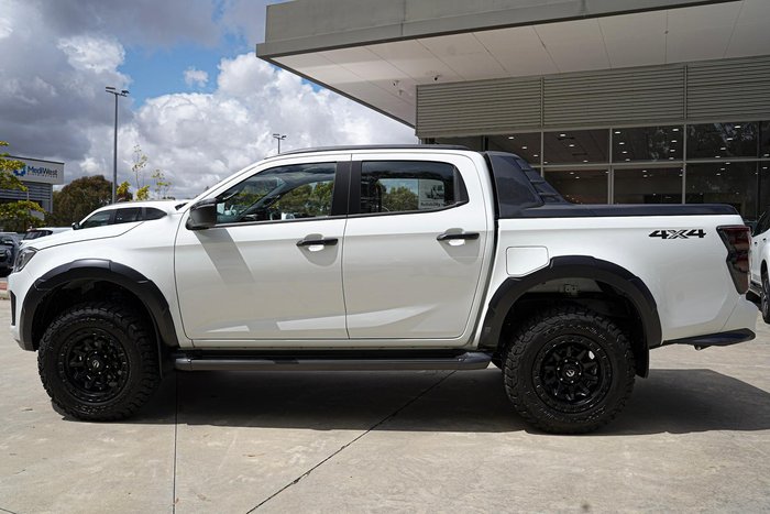 2025 Isuzu D-MAX X-TERRAIN