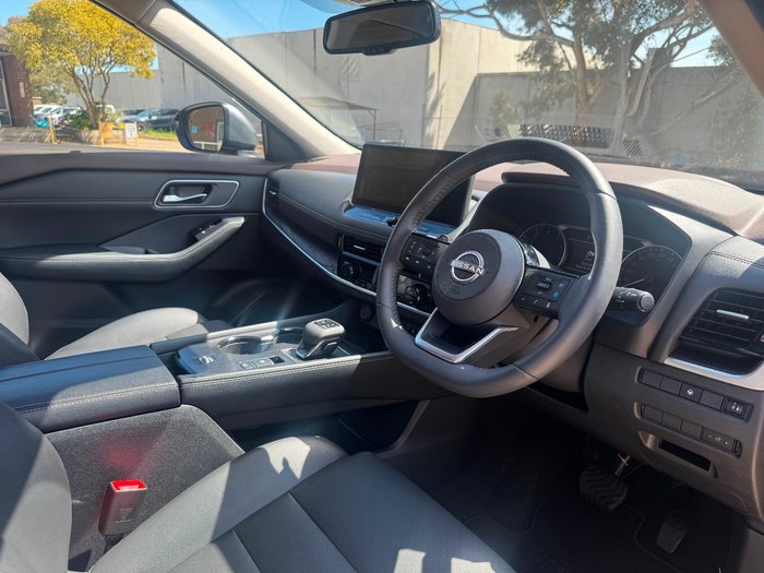 2025 Nissan X-TRAIL ST-L