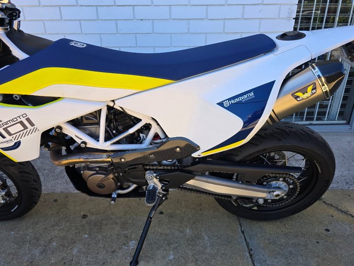 2017 HUSQVARNA 701 SUPERMOTO White