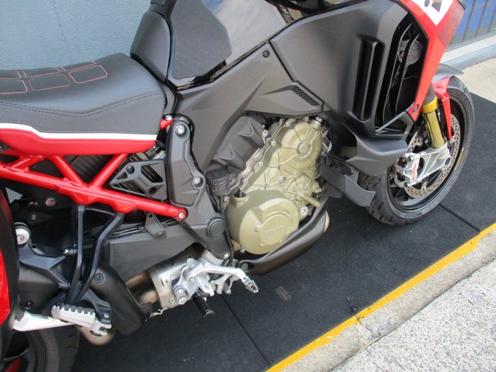 2023 DUCATI MULTISTRADA V4 PIKES PEAK RED