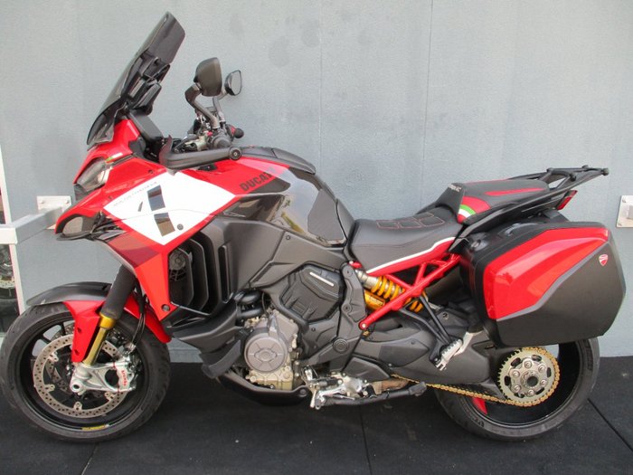 2023 DUCATI MULTISTRADA V4 PIKES PEAK RED