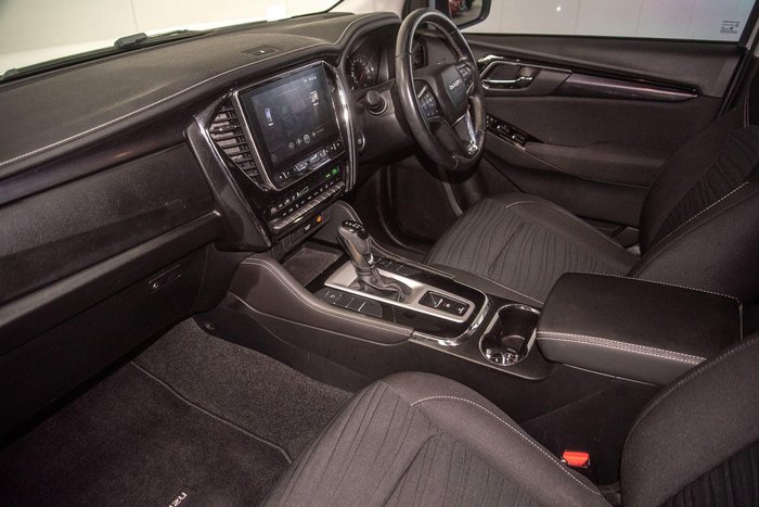 2023 Isuzu MU-X LS-U