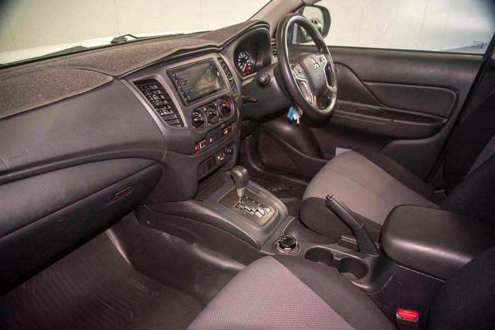 2022 Mitsubishi Triton GLX