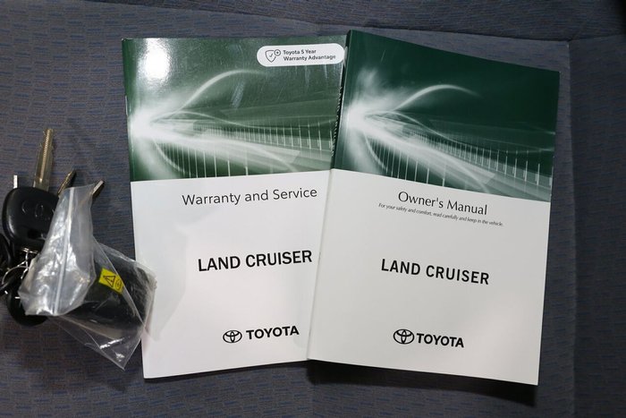 2025 Toyota Landcruiser GXL