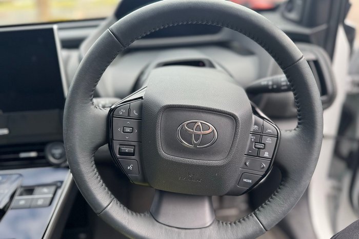 2023 Toyota bZ4X YEAM15R AWD