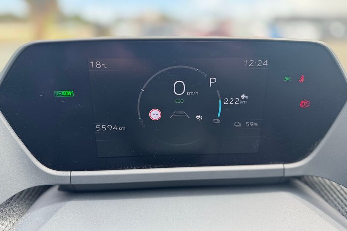 2023 Toyota bZ4X YEAM15R AWD