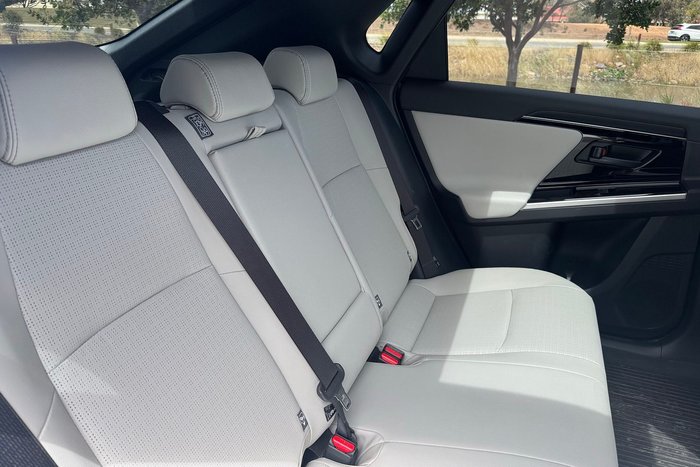 2023 Toyota bZ4X YEAM15R AWD