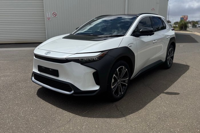 2023 Toyota bZ4X YEAM15R AWD