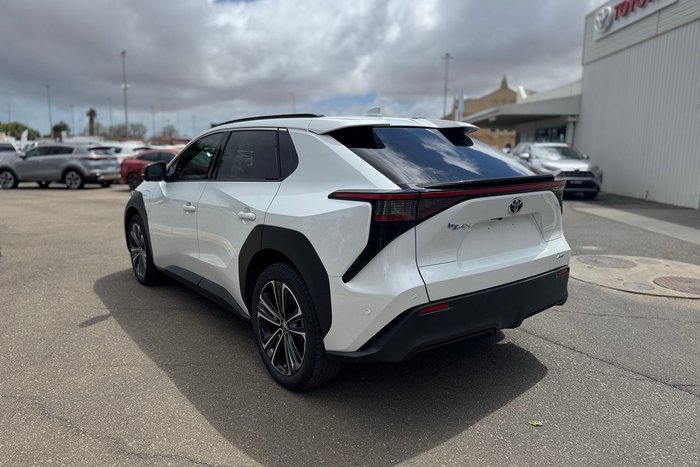 2023 Toyota bZ4X YEAM15R AWD