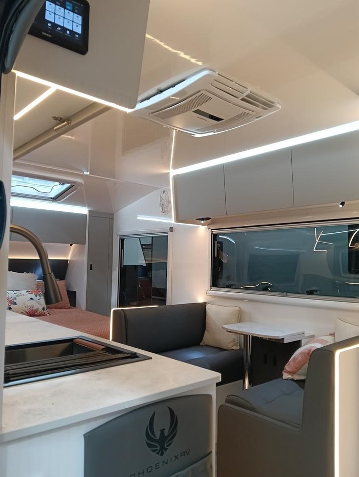 2025 Phoenix Pha 19.6