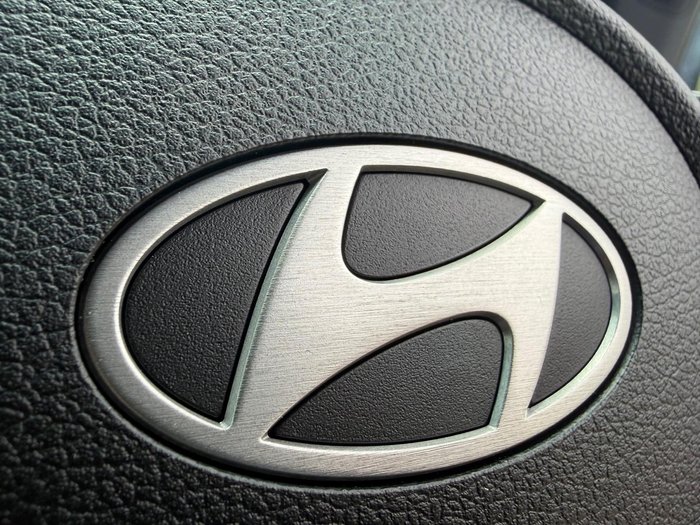 2025 Hyundai STARIA LOAD Premium