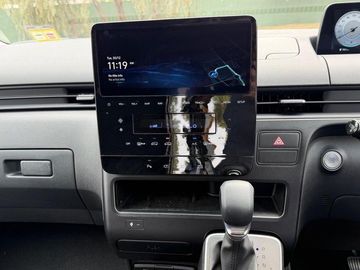 2025 Hyundai STARIA LOAD Premium