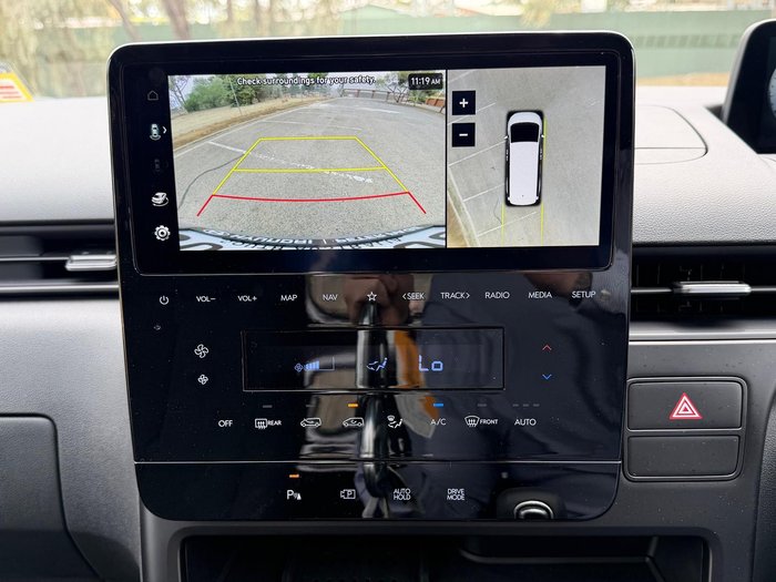 2025 Hyundai STARIA LOAD Premium