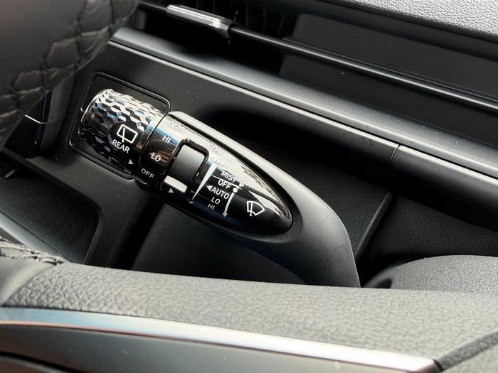 2025 Hyundai STARIA LOAD Premium