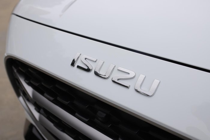 2025 Isuzu MU-X LS-T