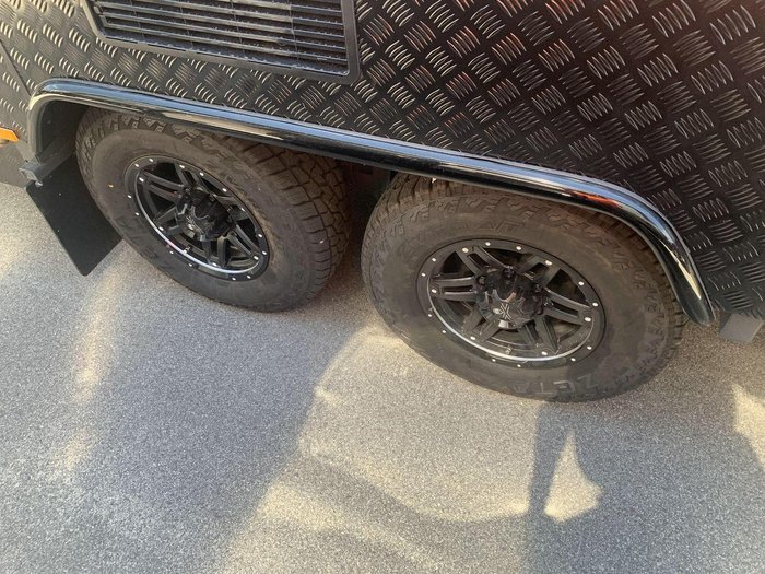 2025 Essential Caravans Cruiser V10 22'10'