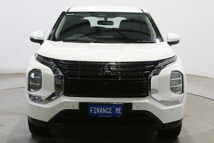 2024 Mitsubishi Outlander ES