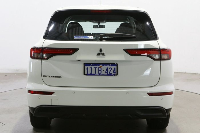 2024 Mitsubishi Outlander ES