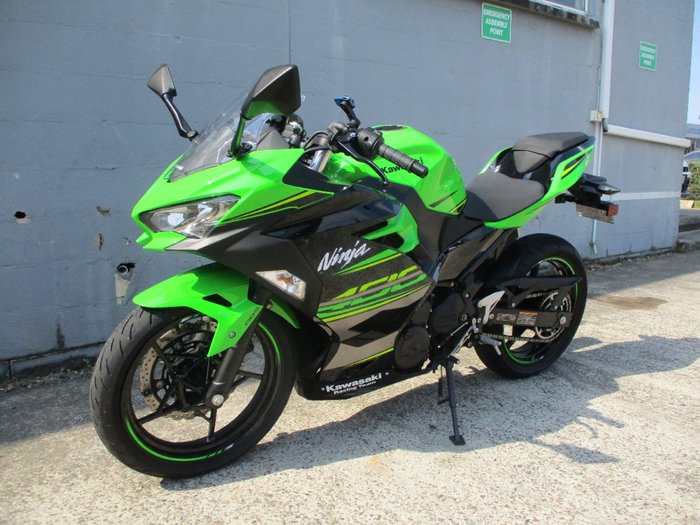 2018 Kawasaki NINJA 400 GREEN