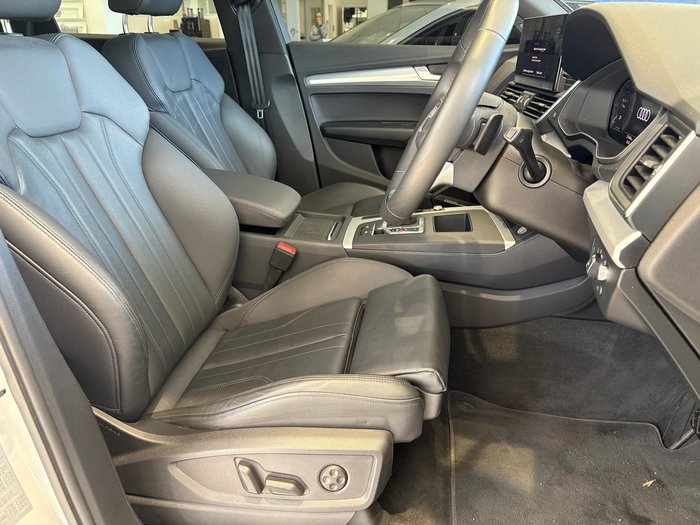 2024 Audi Q5 55 TFSI e S line