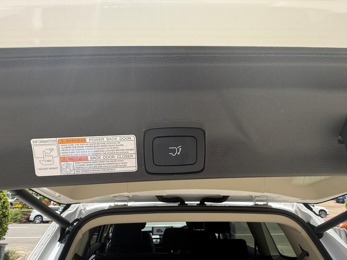 2025 LDV D90 Executive