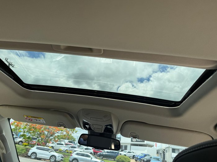 2025 LDV D90 Executive