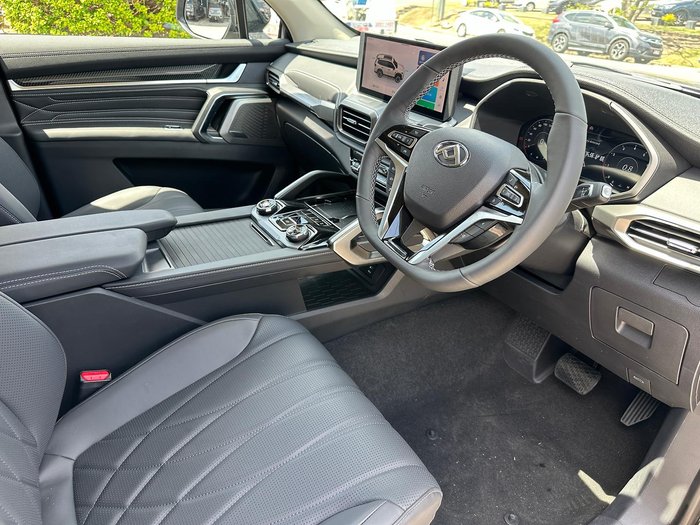 2025 LDV D90 Executive