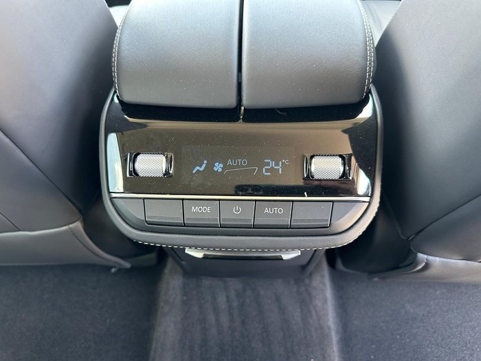 2025 LDV D90 Executive