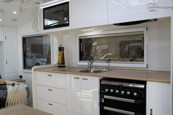 2025 Prime Edge Odyssey 19.6